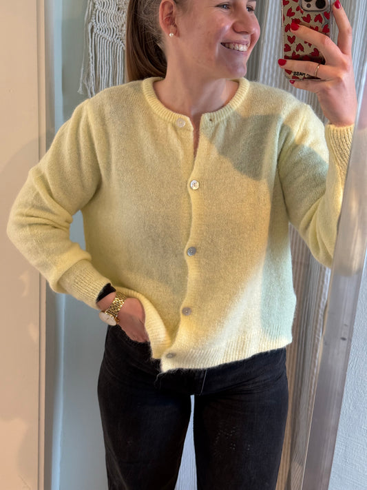 Alpaka Strickjacke Rundhals butter yellow