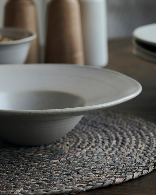 Pastateller Pion, Grau/Weiß