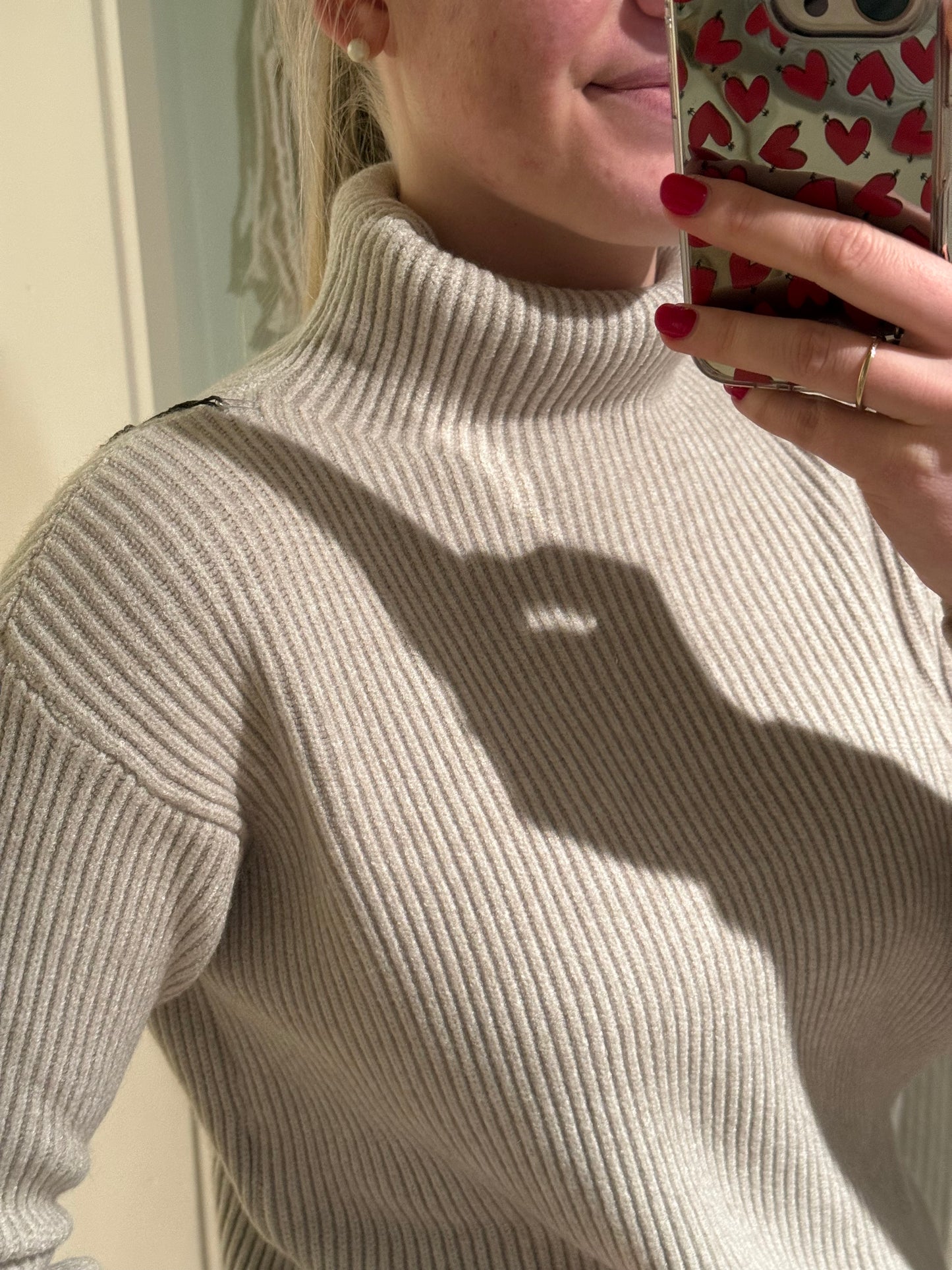 Strick-Rollkragen beige