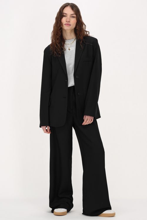 Schwarzer Blazer mit Schlitz