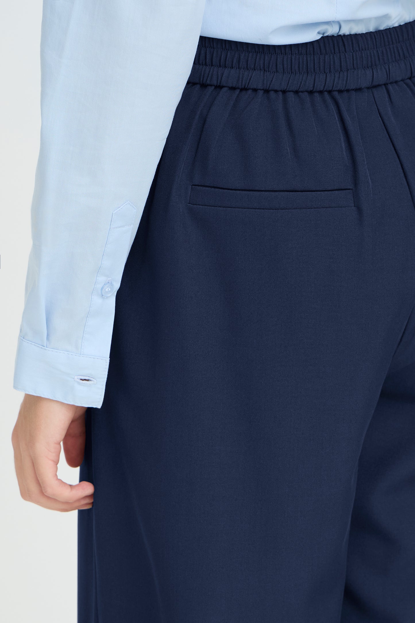IH FAVA BARREL | dark navy