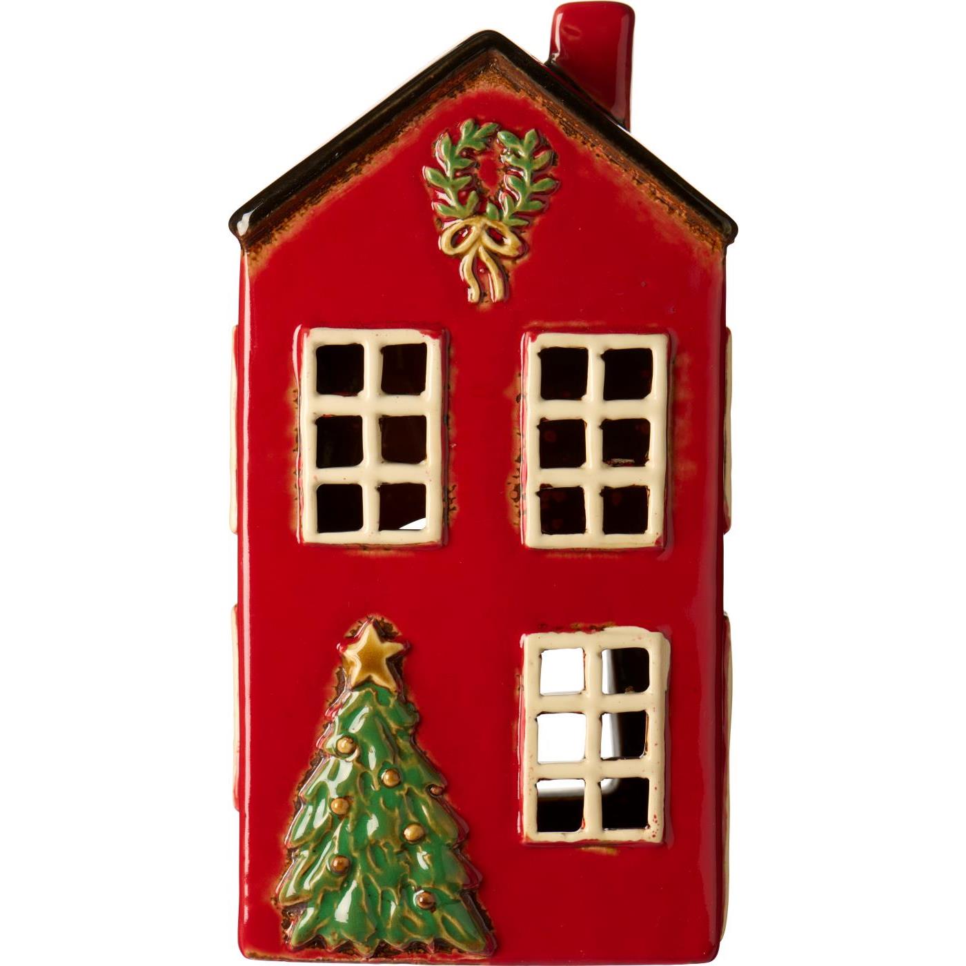 Stillenat Haus mit Tannenbaum vor dem Haus