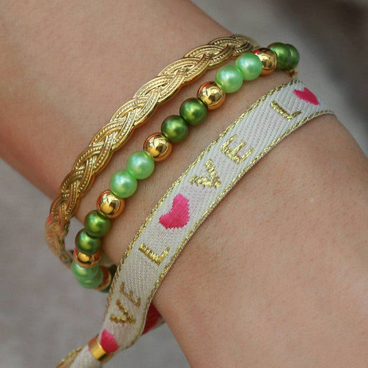 Geflochtenes Armband Creme mit „Love“ in Gold