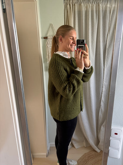 Kastiger Cardigan mit Rundhalsausschnitt