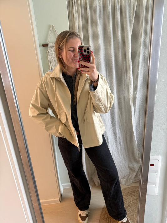 Übergangsjacke mit Schlitz