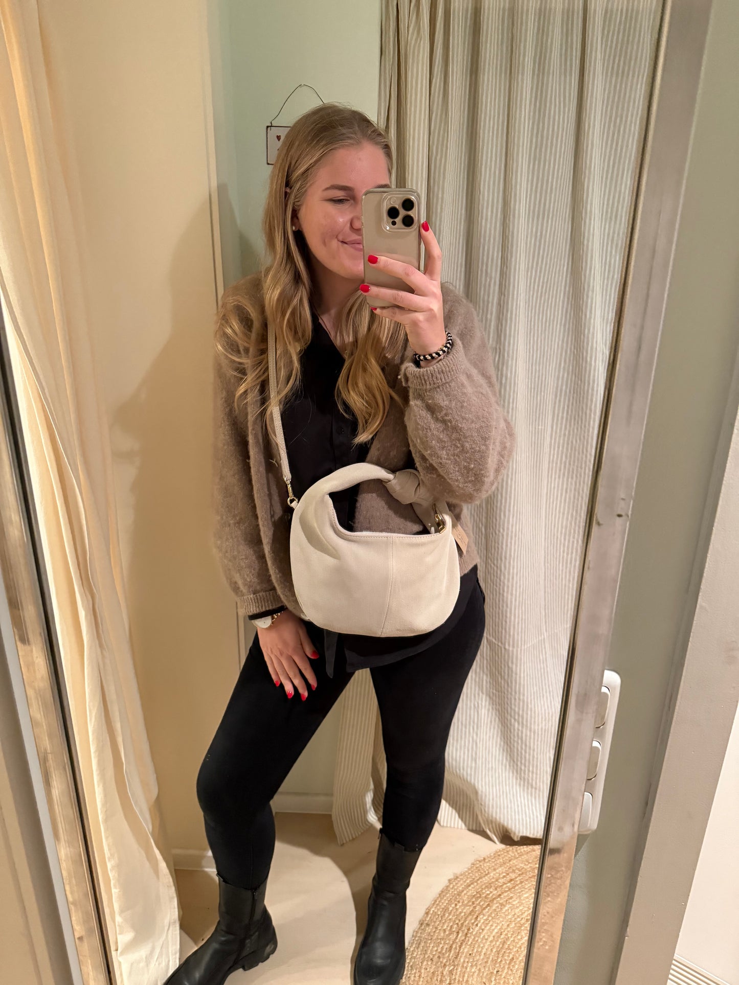 Knotentasche hellbeige