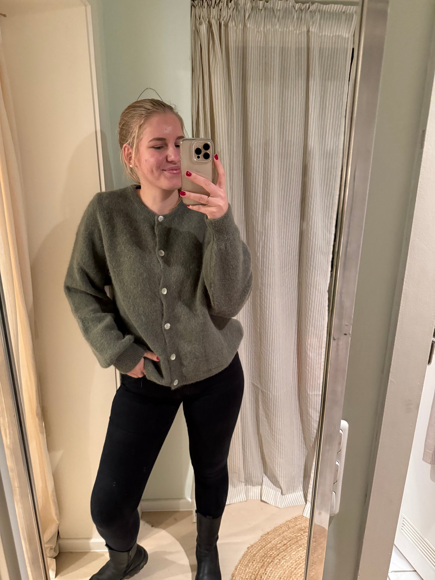 Baby-Alpaka Strickjacke Rundhals khaki