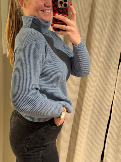 Strick-Rollkragen blau