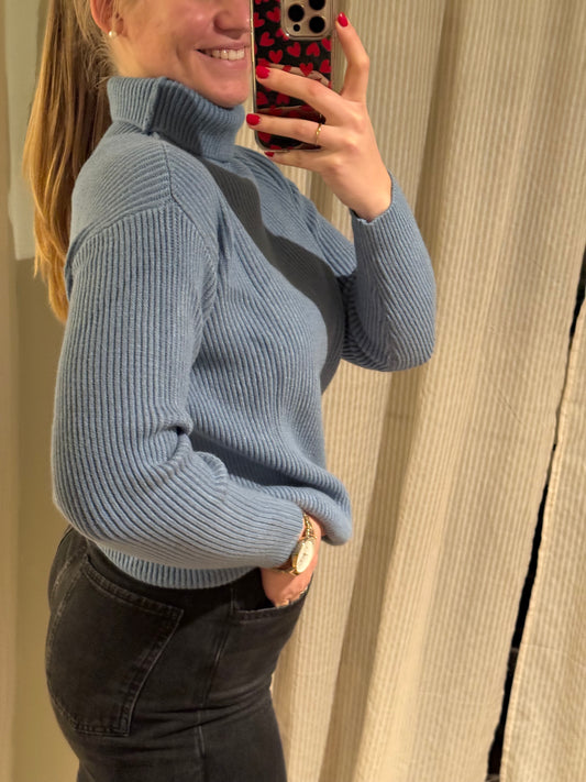 Strick-Rollkragen blau