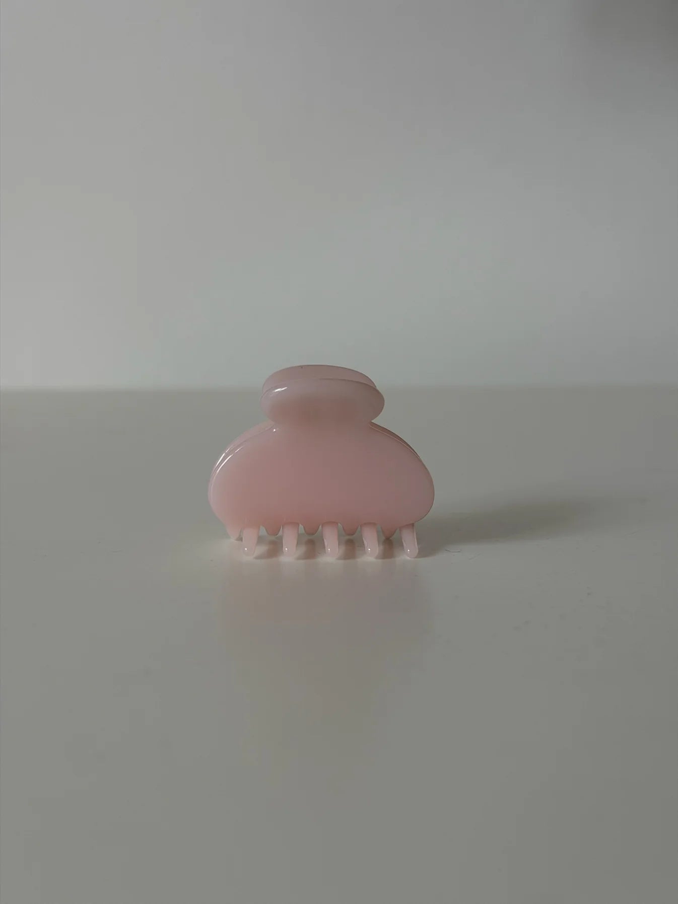 EMI Clip | Pale blush