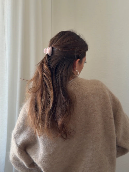 EMI Clip | Pale blush