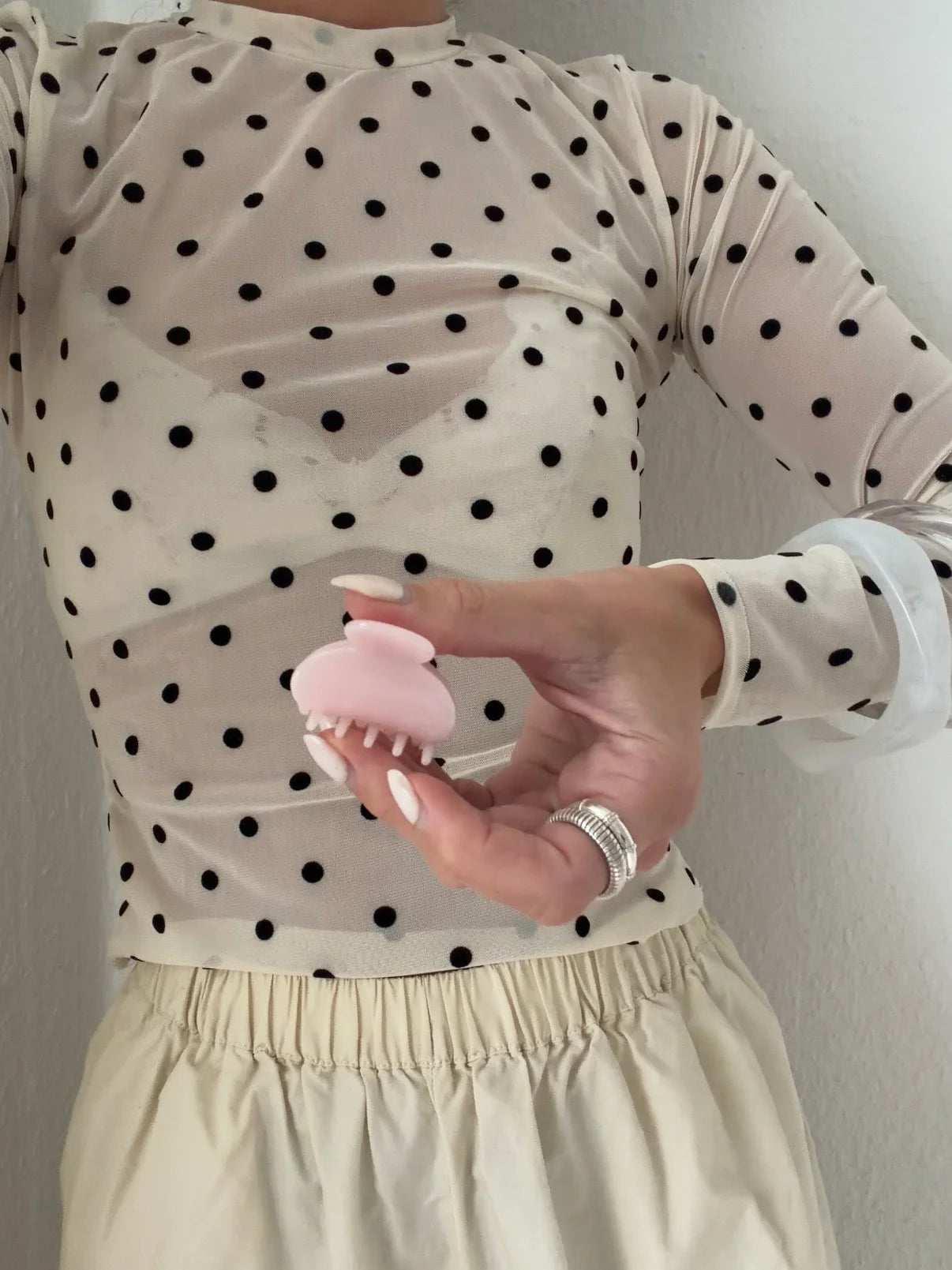 EMI Clip | Pale blush