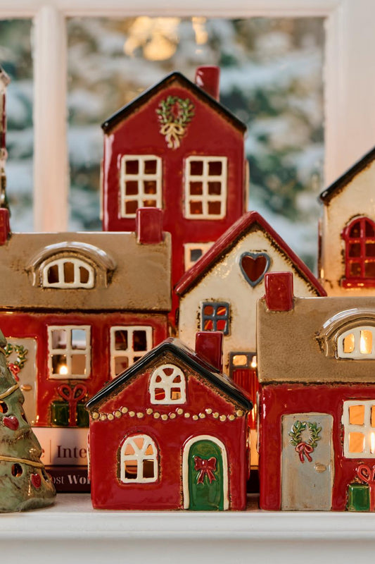 Stillenat Haus mit Schleife an der Tür