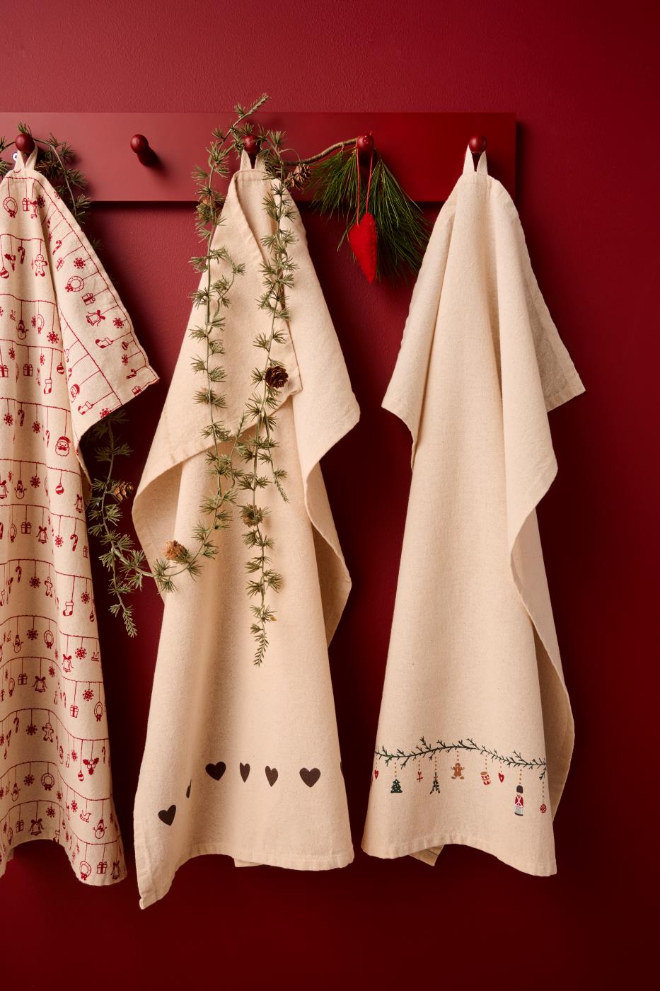 Geschirrtuch mit braunen Herzen