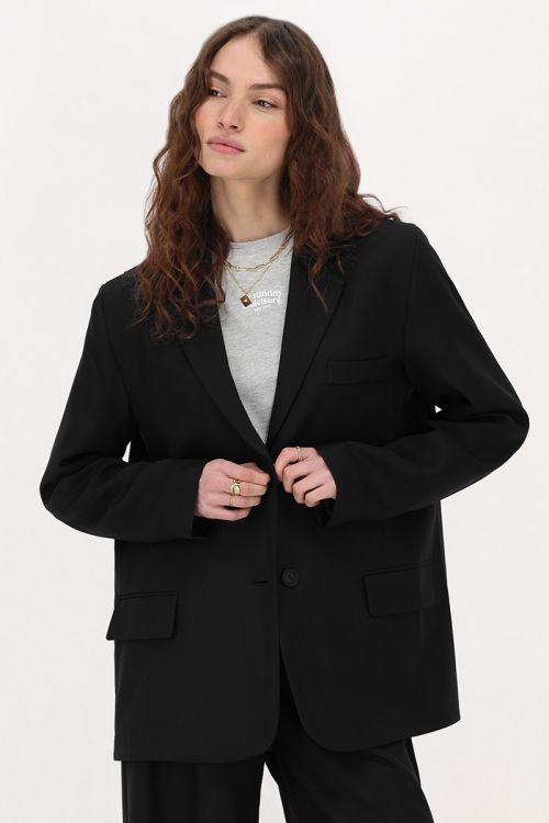 Schwarzer Blazer mit Schlitz