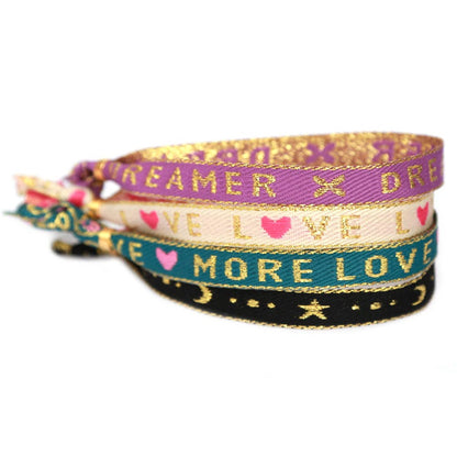 Geflochtenes Armband Creme mit „Love“ in Gold