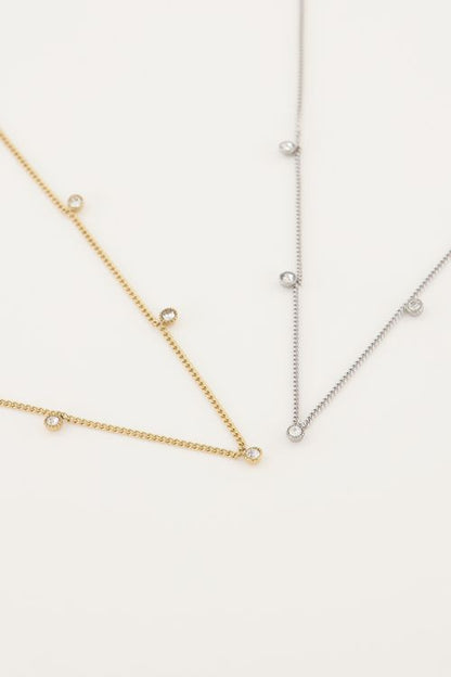 Halskette mit Strasssteinen