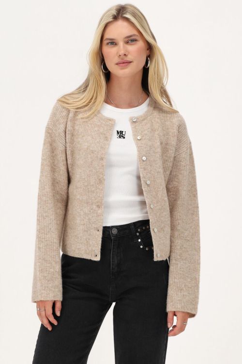 Beiger Cardigan mit Knöpfen