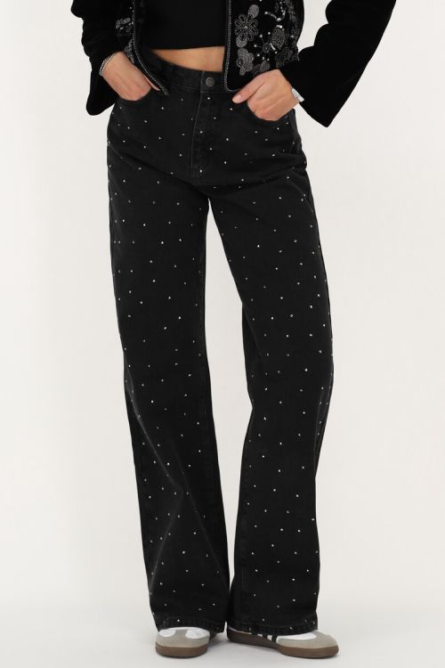 Schwarze Jeans mit weitem Bein und Steinen
