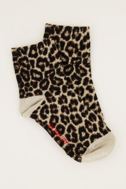 Socken im Leo-Print